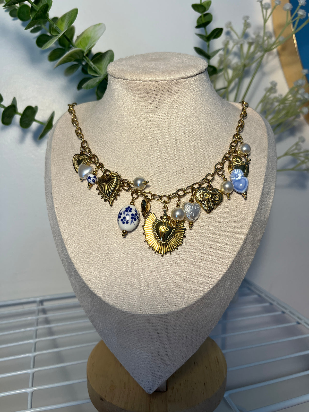 Collier JADE